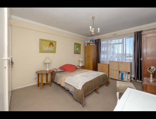 2 BEDROOM APARTMENT TO LET IN THREE ANCHOR BAY